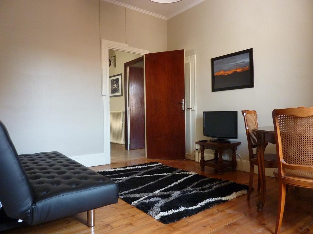 Maison Bellevue Bed & Breakfast Каркасон Стая снимка